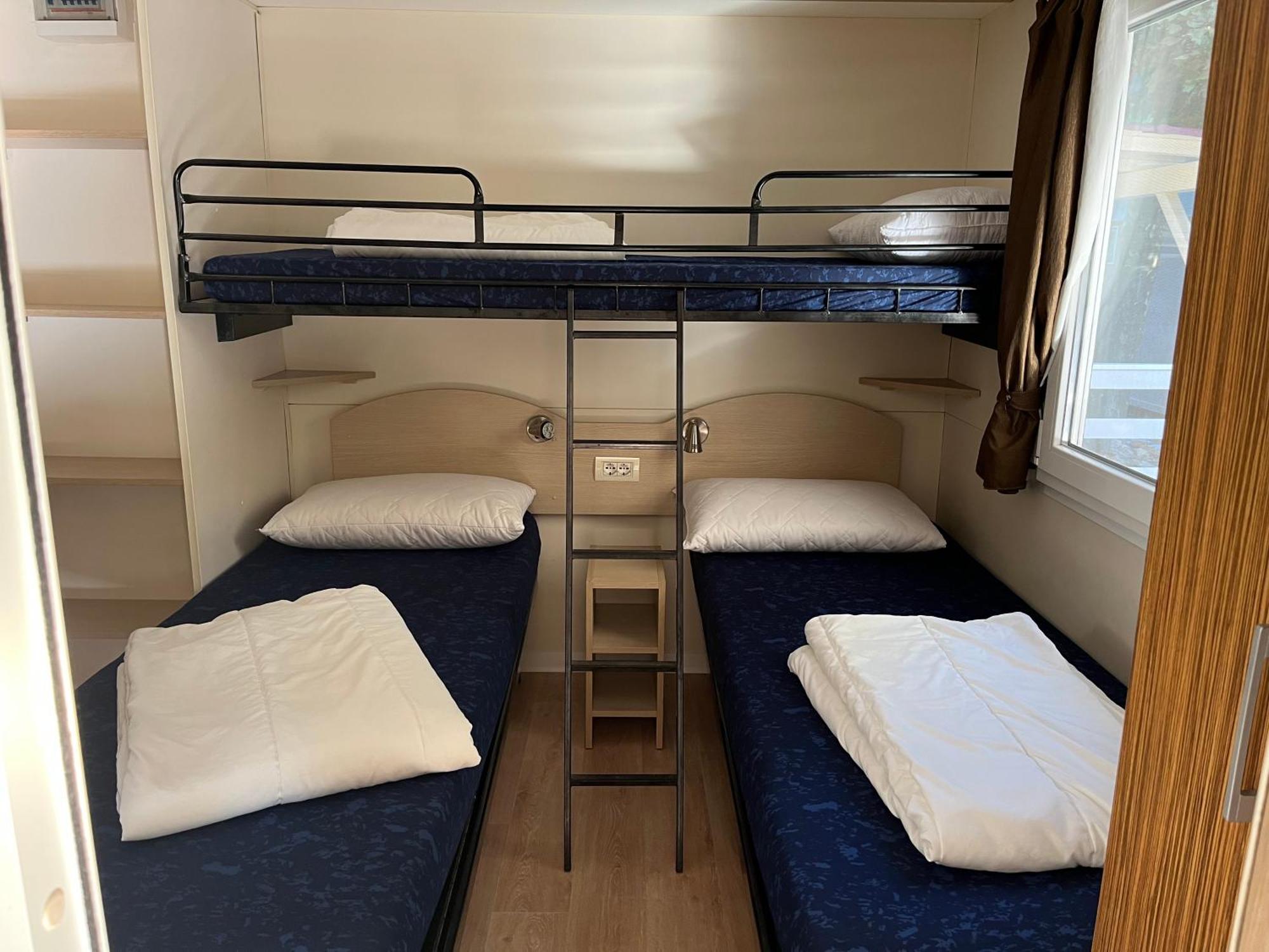 Chalet Camping River Italie Met 2 Slaapkamers Ameglia Exterior foto