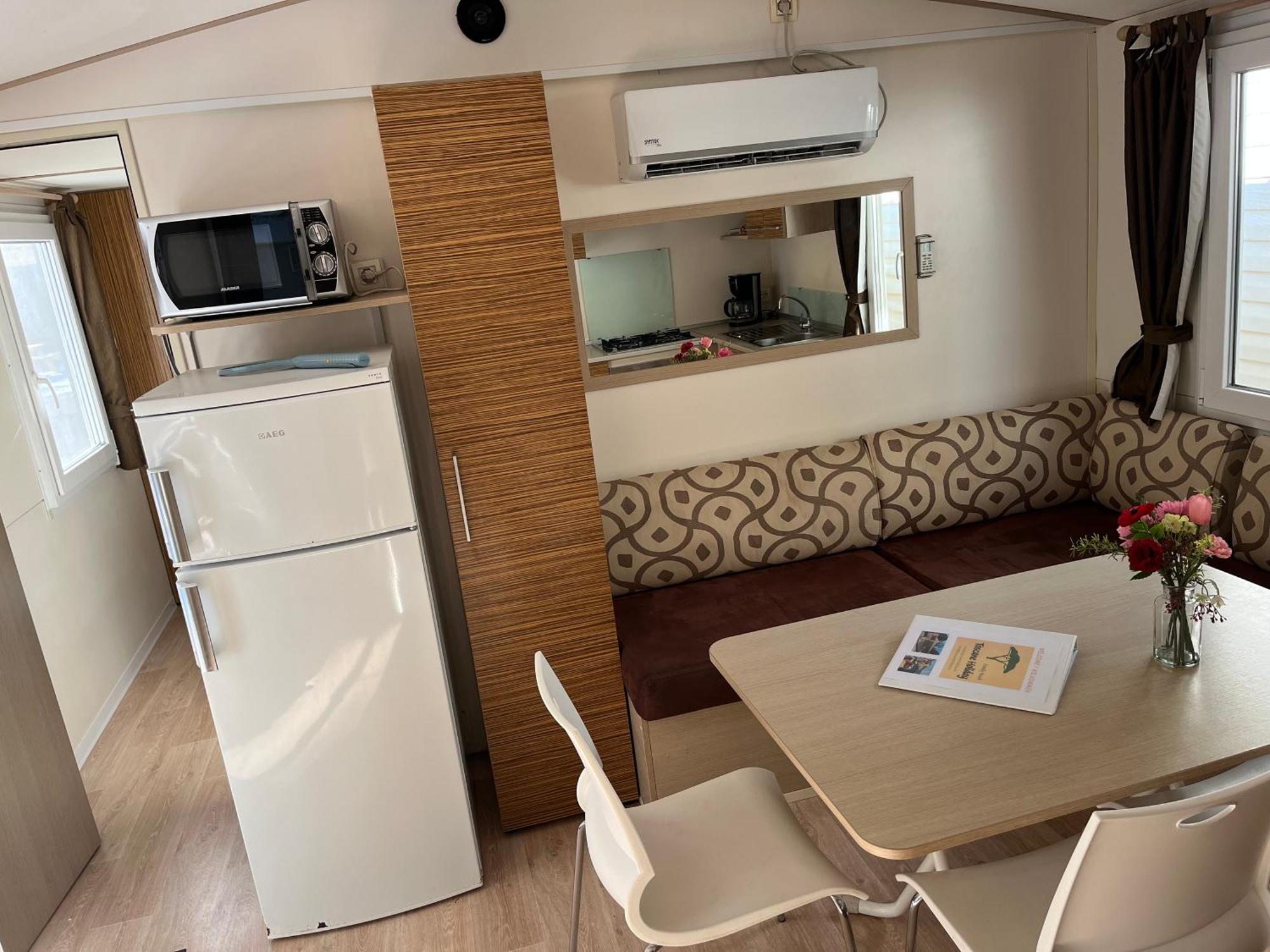 Chalet Camping River Italie Met 2 Slaapkamers Ameglia Exterior foto