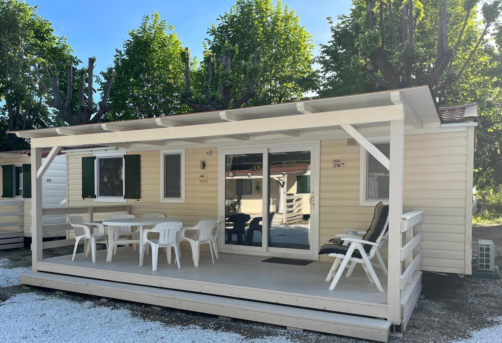 Chalet Camping River Italie Met 2 Slaapkamers Ameglia Exterior foto